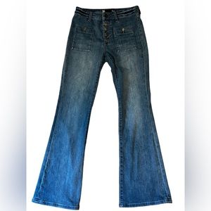 KUT FROM THE KLOTH  size 4 Stella High Rise, flare, button fly jeans
